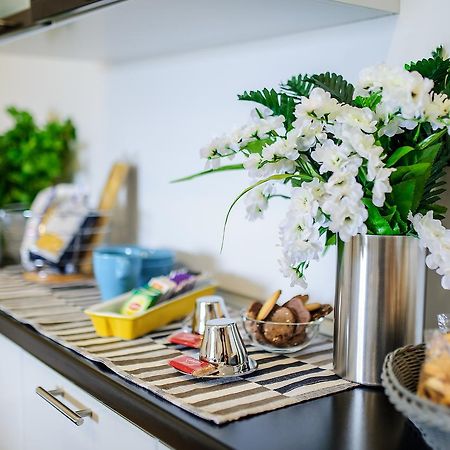Margherita'S Apartment Σαλέρνο Εξωτερικό φωτογραφία