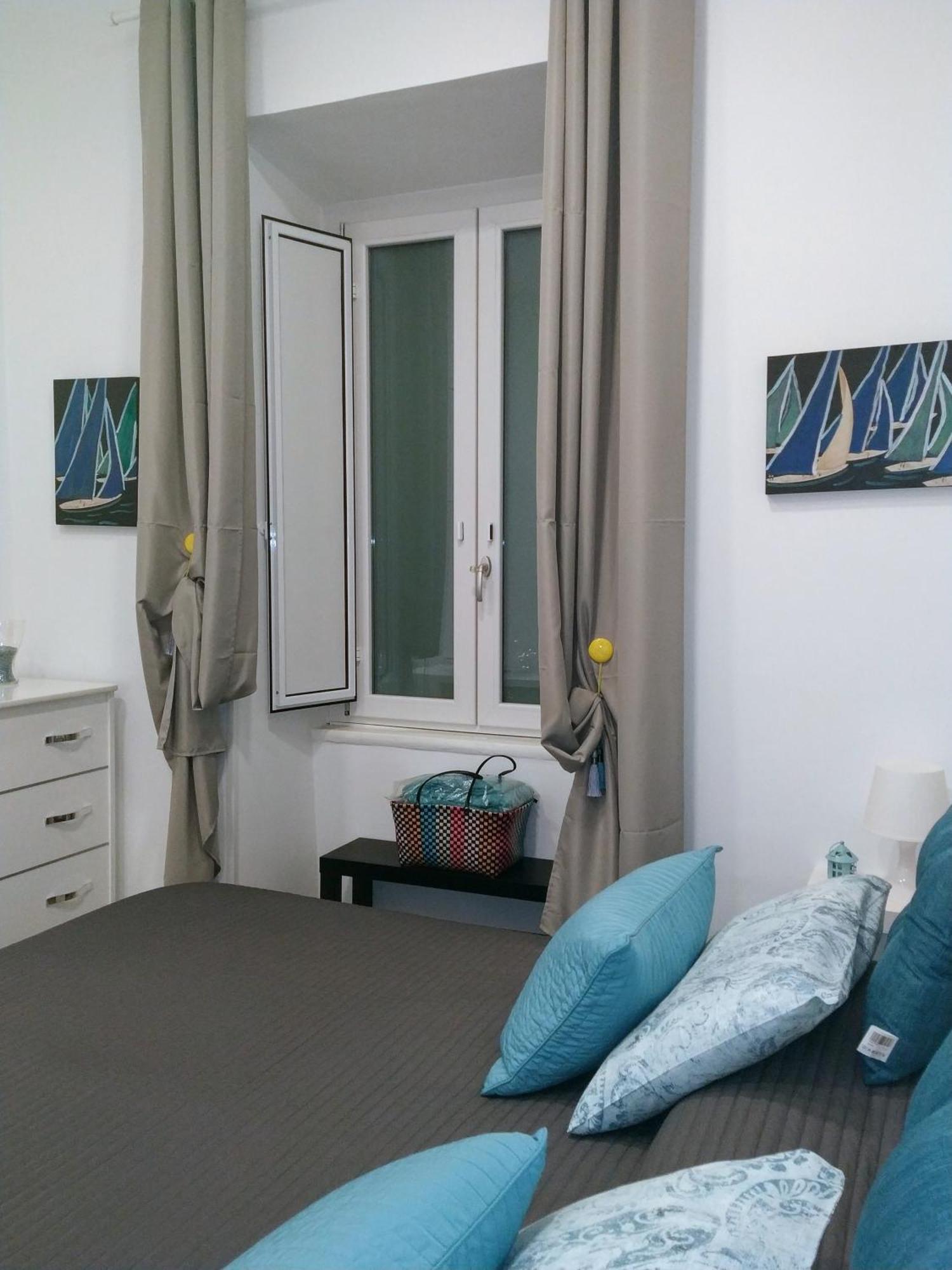 Margherita'S Apartment Σαλέρνο Εξωτερικό φωτογραφία