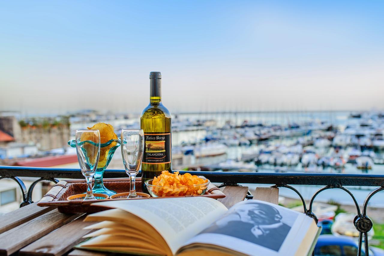 Margherita'S Apartment Σαλέρνο Εξωτερικό φωτογραφία