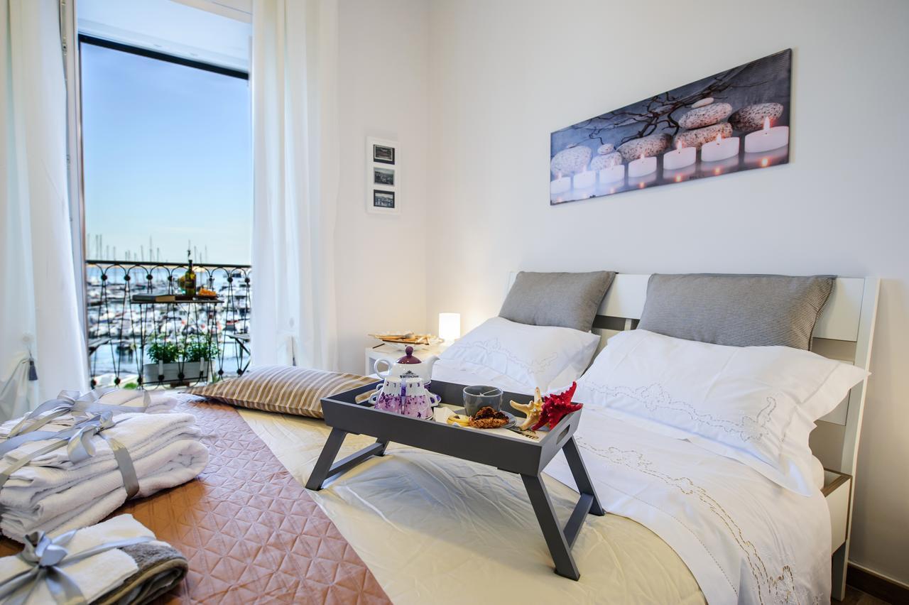 Margherita'S Apartment Σαλέρνο Εξωτερικό φωτογραφία