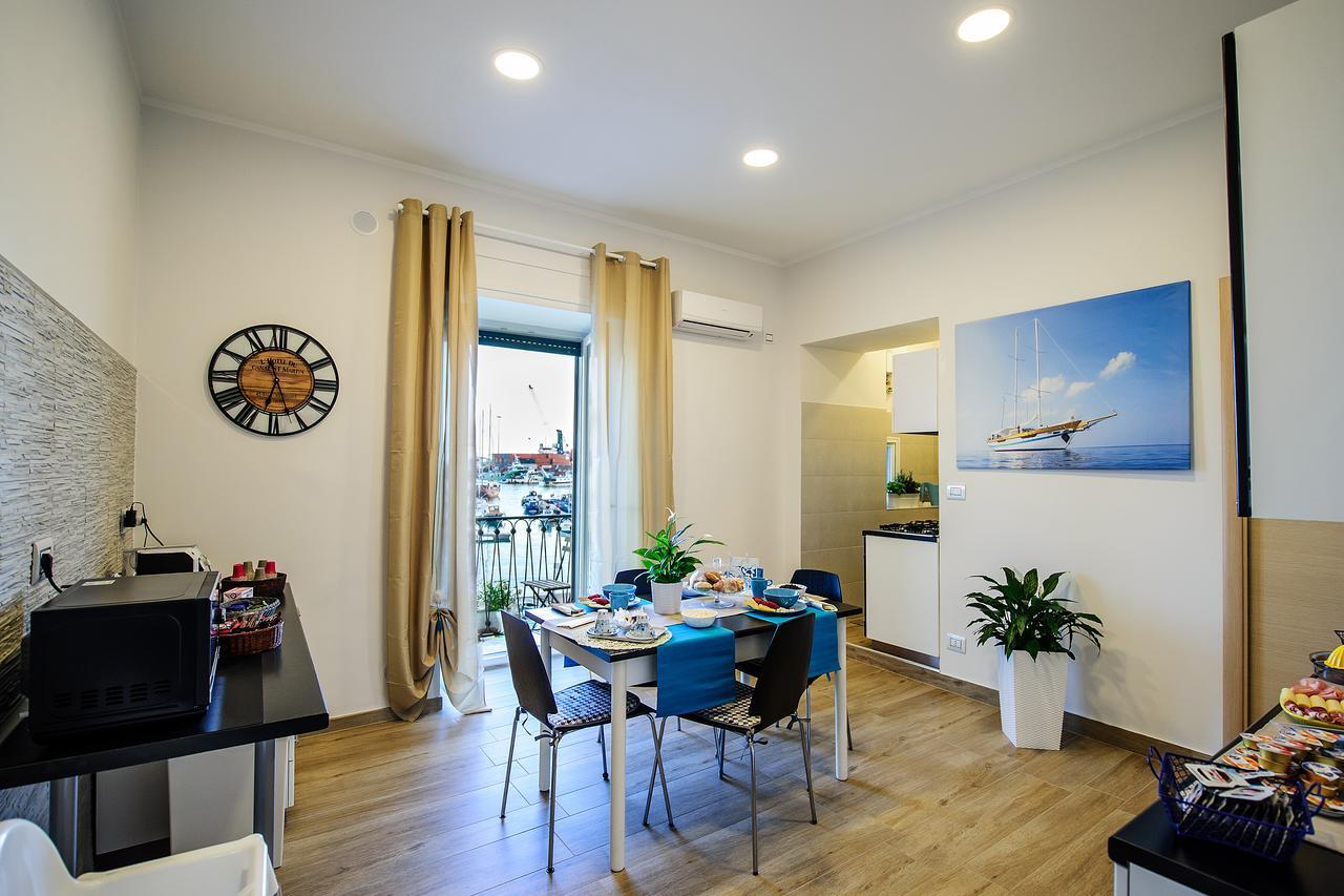 Margherita'S Apartment Σαλέρνο Εξωτερικό φωτογραφία
