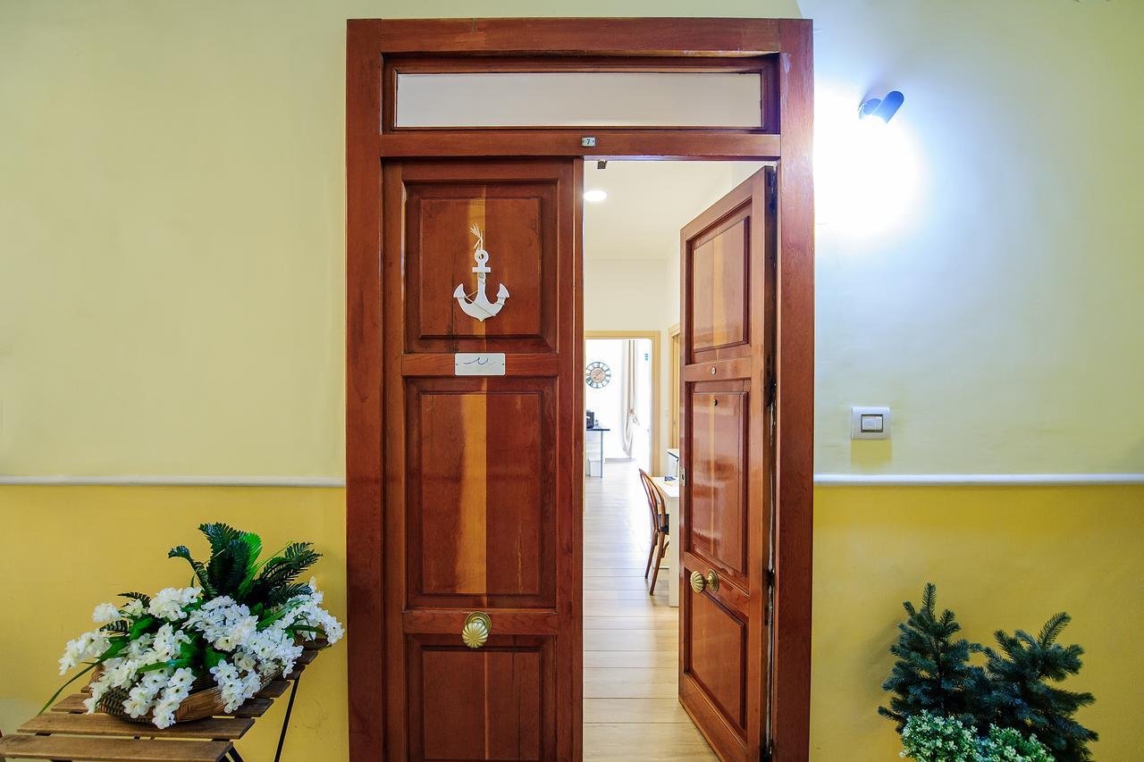 Margherita'S Apartment Σαλέρνο Εξωτερικό φωτογραφία