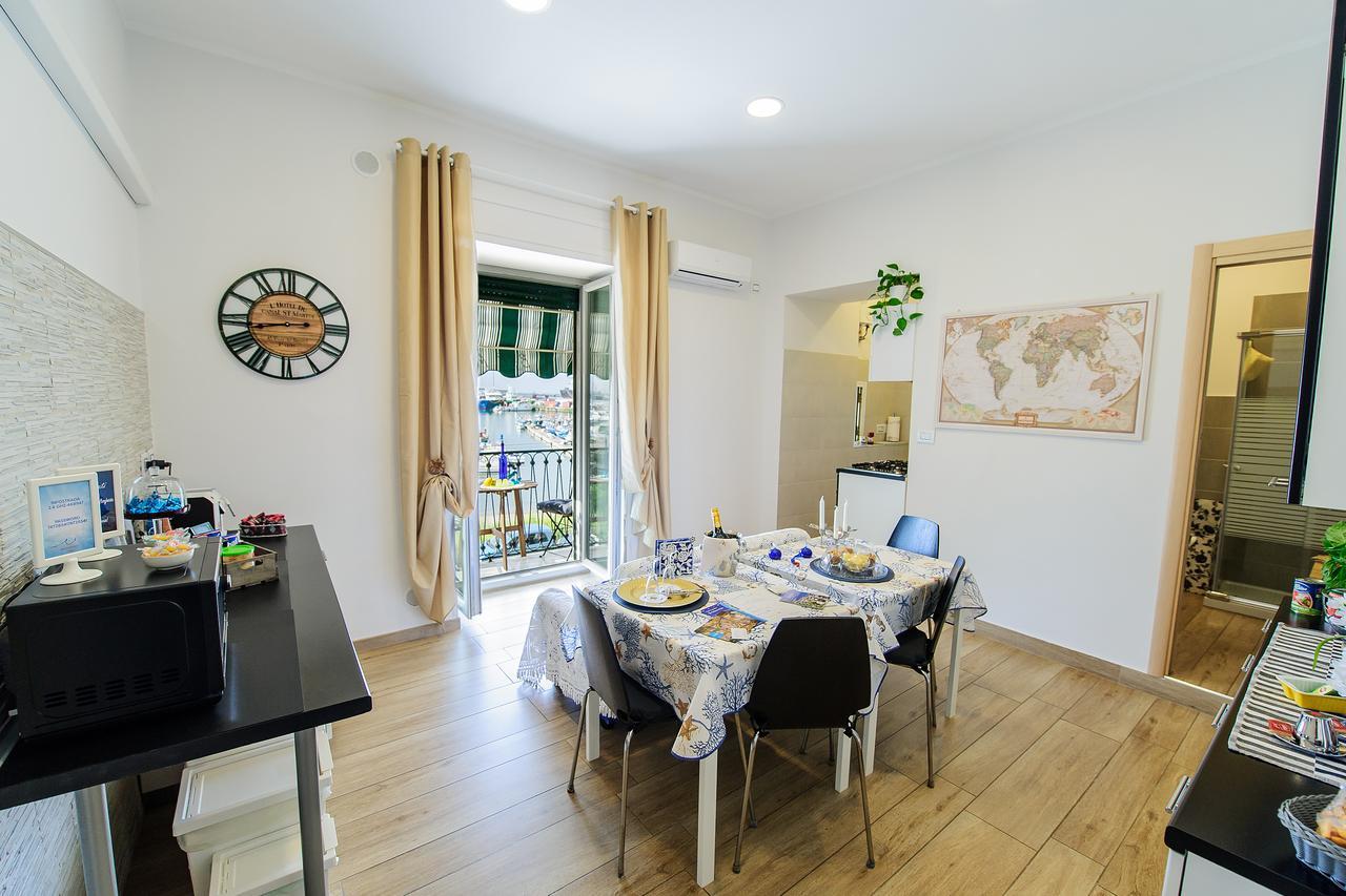 Margherita'S Apartment Σαλέρνο Εξωτερικό φωτογραφία