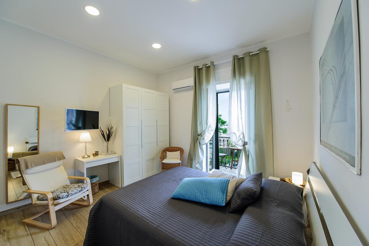 Margherita'S Apartment Σαλέρνο Εξωτερικό φωτογραφία
