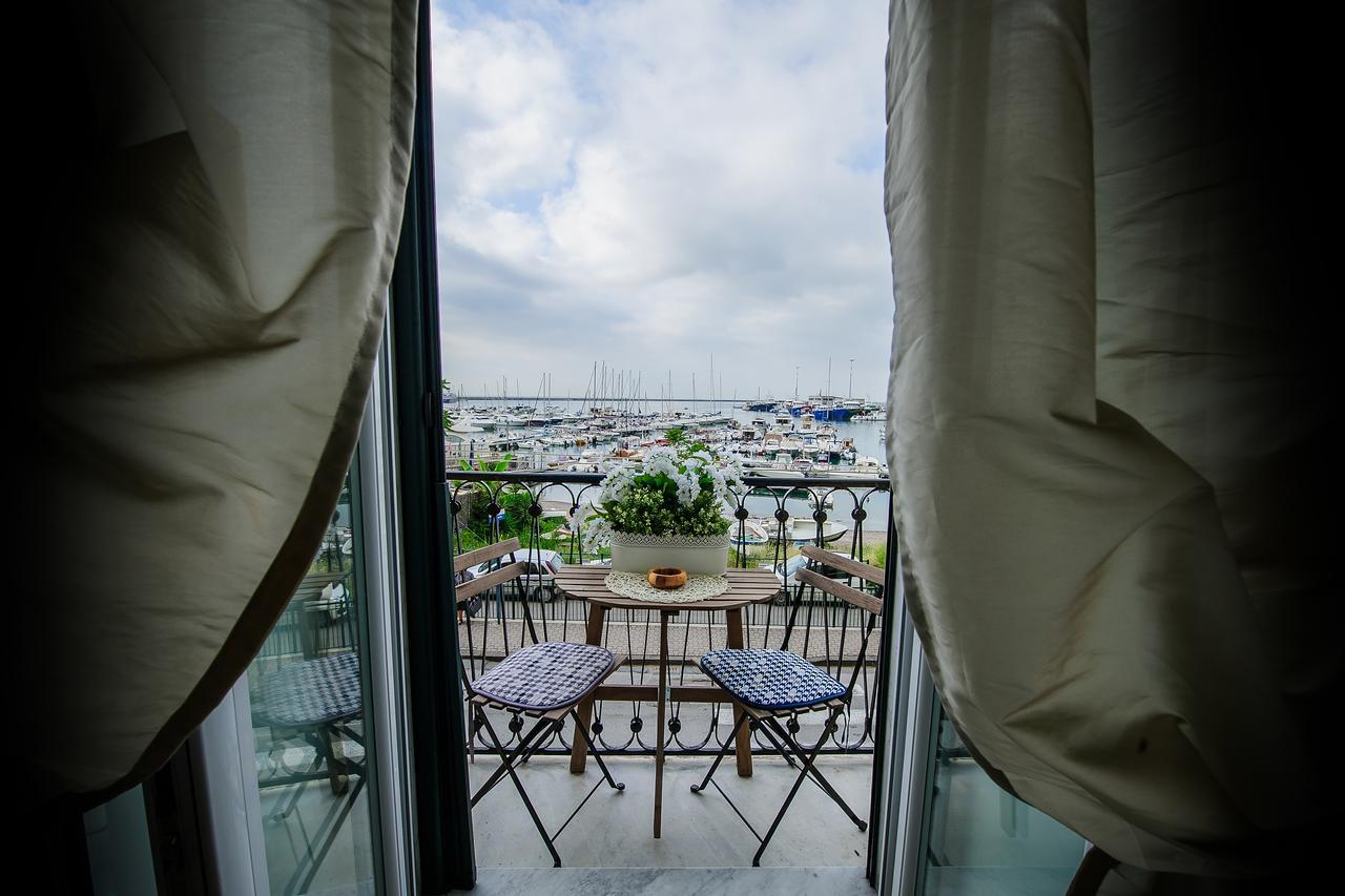 Margherita'S Apartment Σαλέρνο Εξωτερικό φωτογραφία
