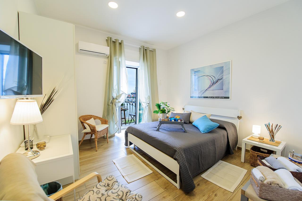 Margherita'S Apartment Σαλέρνο Εξωτερικό φωτογραφία